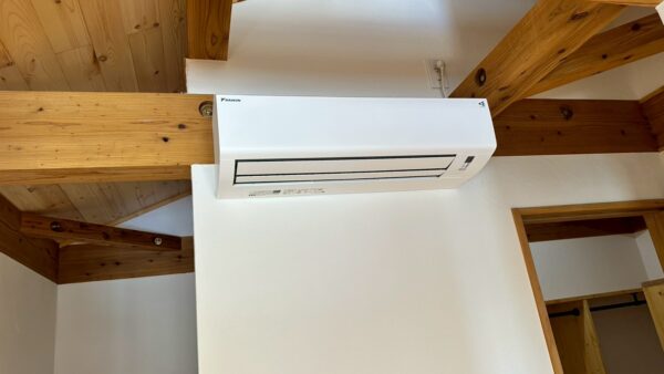 佐賀県神埼市エアコン取付け工事
